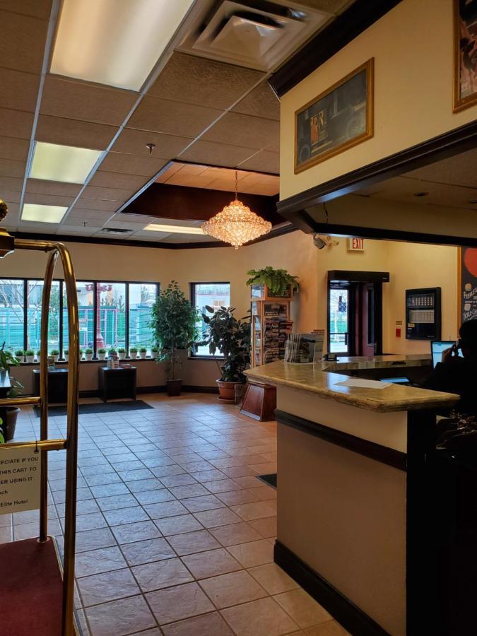 Elite Hotel -Downtown Center- "Ski & Northern Light Tour" "Hot Spring Tour "Long-Term Stay" Whitehorse Exterior photo