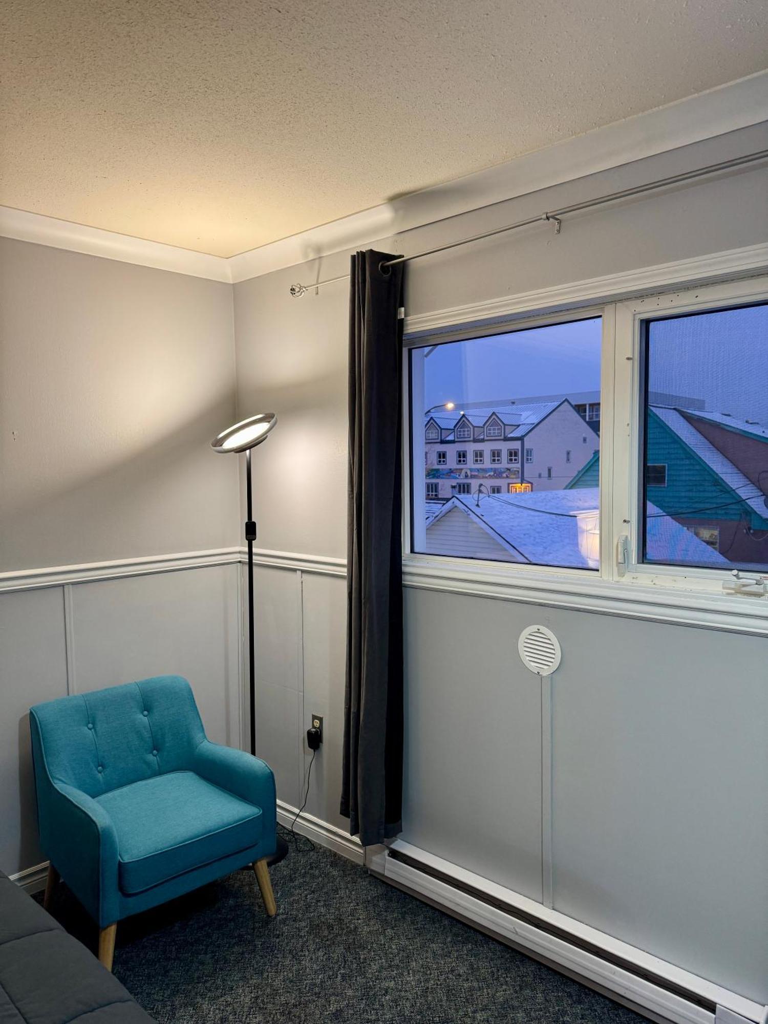 Elite Hotel -Downtown Center- "Ski & Northern Light Tour" "Hot Spring Tour "Long-Term Stay" Whitehorse Exterior photo